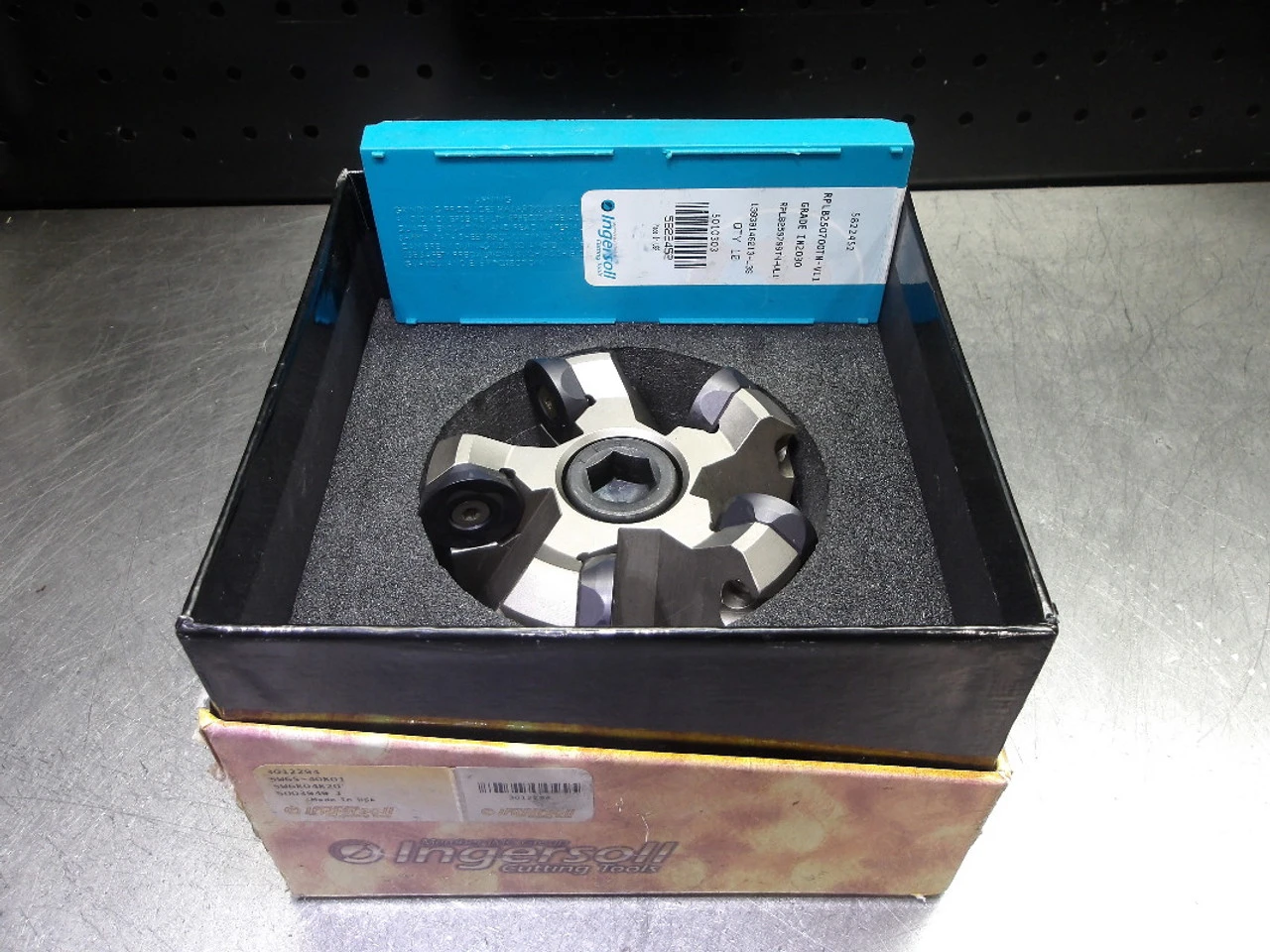 Ingersoll 4" Indexable Facemill 1.5" Arbor W/4 Inserts 5W6R04R20 (LOC2695A)