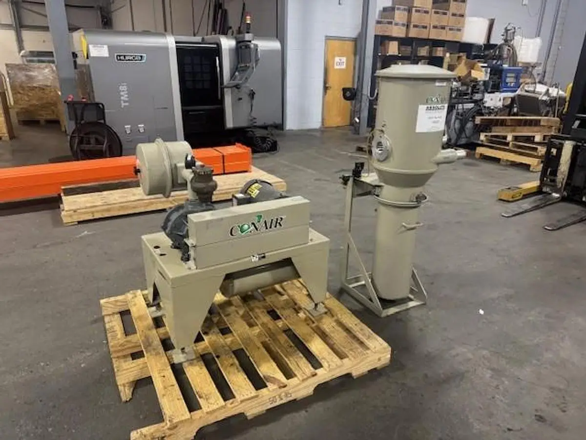 USED CONAIR PD-5 5 HP VACUUM PUMP WITH DUST COLLECTOR