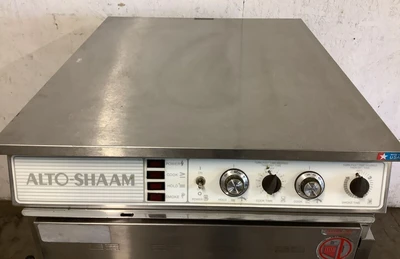 152-0439 Alto Shaam CH-76 Cook and Hold Oven with Smoker