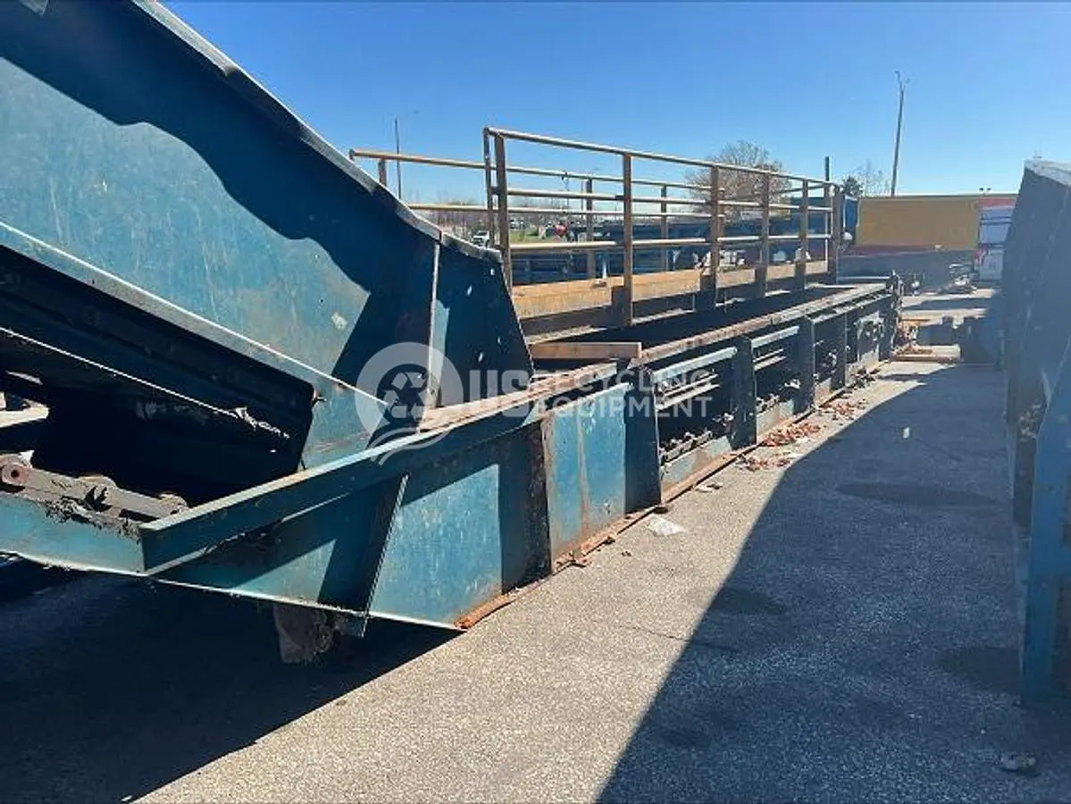 Unknown Manufacturer: Used Combo Infeed Conveyor with Pit