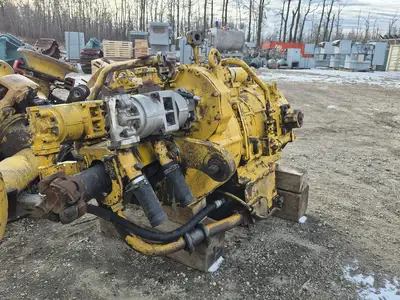 USED 2015 KOMATSU R561-13-51030