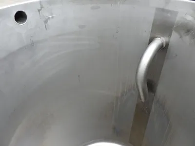 600 l Vertical stainless steel storage tank