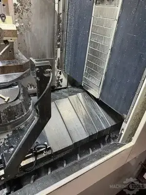 USED 2005 HAAS EC-400