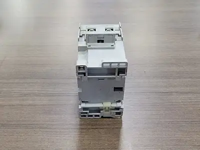 USED ALLEN-BRADLEY 100-C16D10