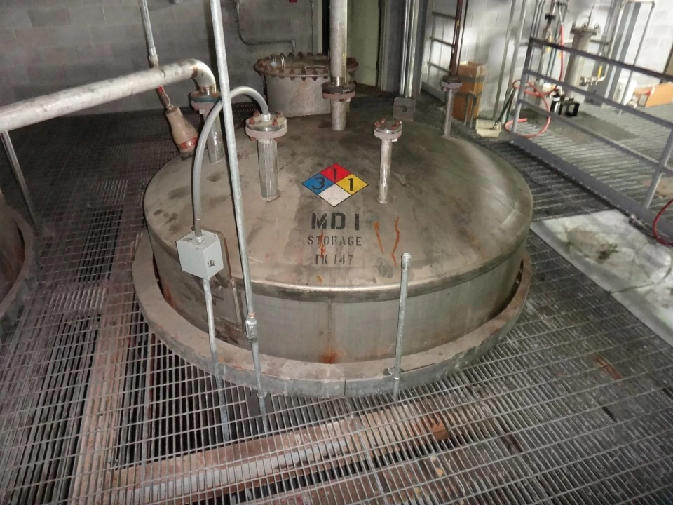 5,100 Gallon 304 Stainless Vertical Tank