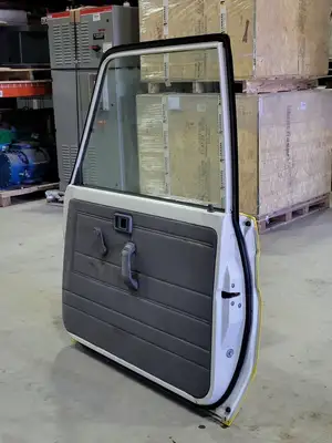 NEW TOYOTA 67002-60500