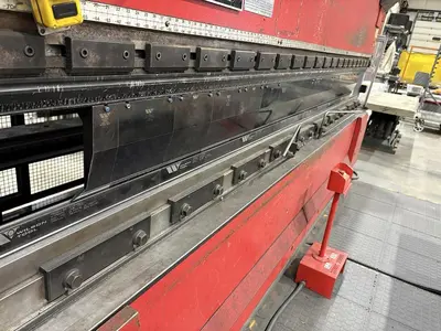 Used AMADA HDS-2204 Press Brakes Illinois US | MANUFACTURING SOLUTIONS #1312886