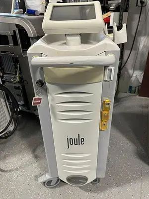 Used 2010 SCITON PROFILE W/ ERBIUM CONTOUR 2940 PROFRACTIONAL XC ,MICRO LASERPEEL, 1064 YAG & BBL W/ ST Lasers / Laser Systems Minnesota US | Midwest Medical #1467853