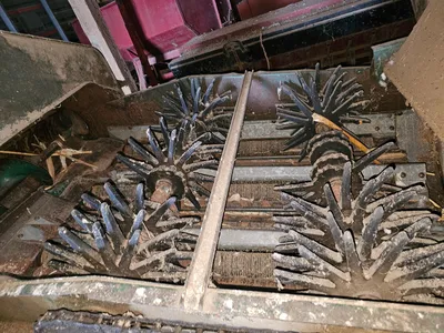 NEW IDEA 325 Harvesting Equipment | Iron Listing (33)