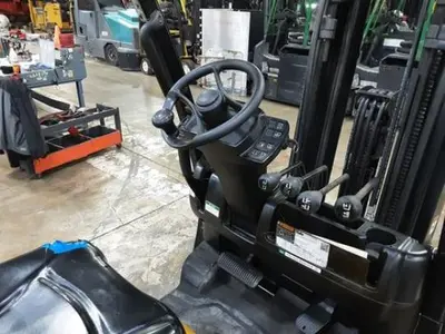 USED 2021 YALE GLC050