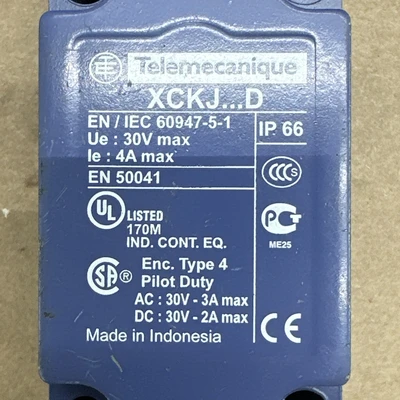 NEW Telemecanique XCKJ10513D