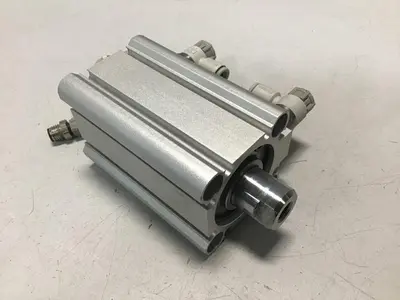 USED SMC CDQ2B32-40DZ