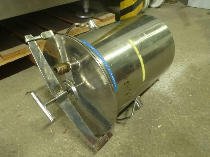 20 L Vertical Stainless Steel Storage Tank