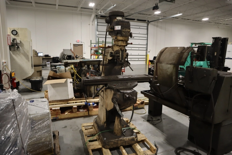 Used BRIDGEPORT SERIES I Vertical Mills Minnesota US | Machinesused.com #1566304