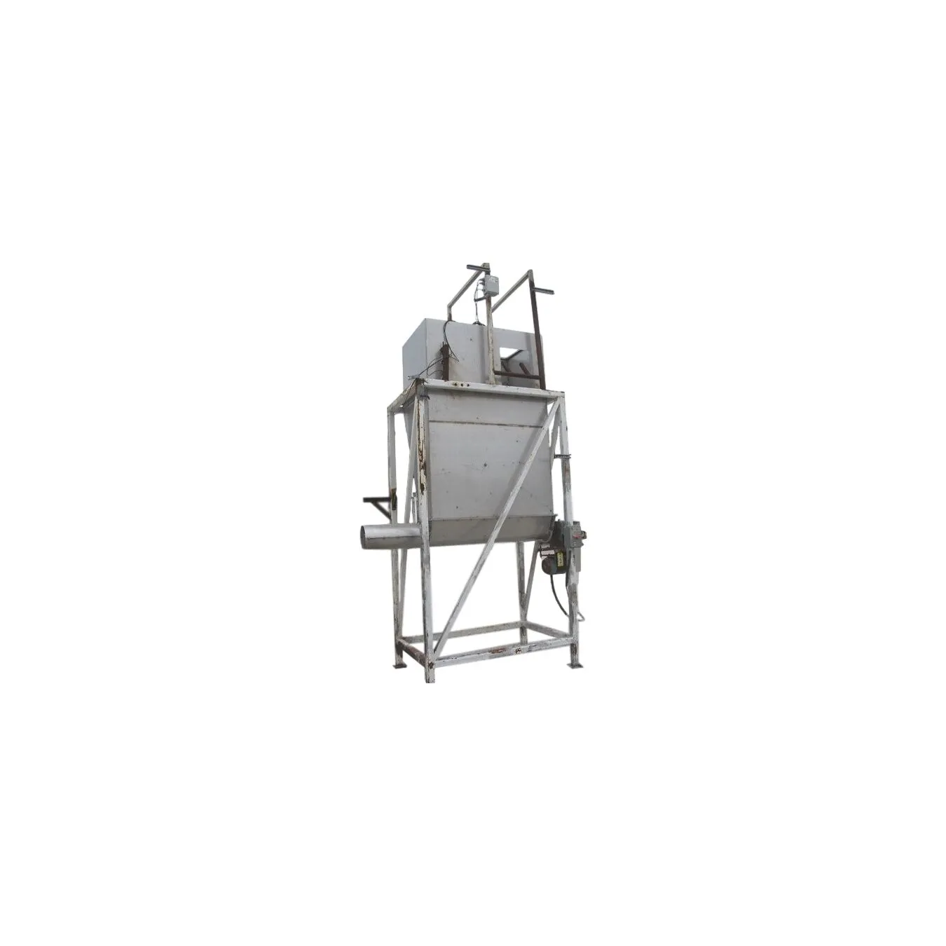 80 CUBIC FOOT STAINLESS STEEL WEIGH BIN WITH SCREW CONVEYOR DISCHARGE