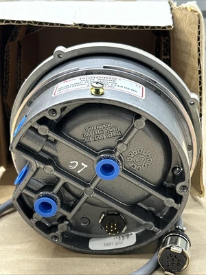 NEW Dwyer 3000MR Photohelic