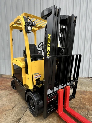 USED 2016 HYSTER E50XN
