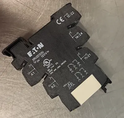 Eaton XRU2D120U Phoenix contact Relay 2961202 (BIN 3.5.4)