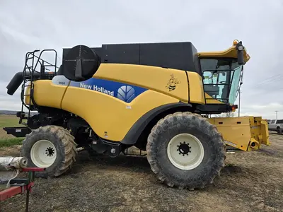 USED 2009 NEW HOLLAND CR9060