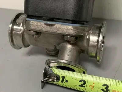 USED ITT SHEROTEC 4-WAY 316L VALVE W/ 2" & 1" SANITARY FITTINGS W/ POSITION MONITOR