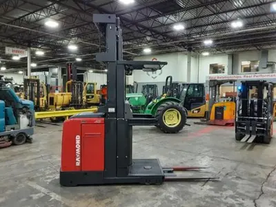 USED 2018 RAYMOND 560-OPC30TT