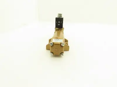 Versa VSG-3511-B071-HC-55M-D024 Solenoid Valve 200psig Vacuum 70vac/24vdc