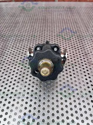 USED ITT PURE FLO 1-316L-RA15MAX-CWP150 DIAPHRAGM VALVE W/ 1" SANITARY FITTING