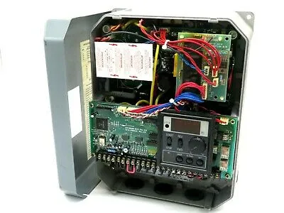 USED ALLEN BRADLEY 1333-AAB AC DRIVE SERIES C 460V 50/60HZ 3.3AMPS 1333AAB