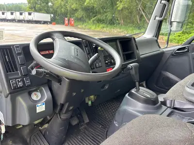 Used 2024 ISUZU NPR HD Box trucks Florida US | Truck and Van Outlet #1509131