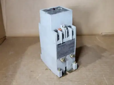 USED ALLEN-BRADLEY 700-RTC00000U1