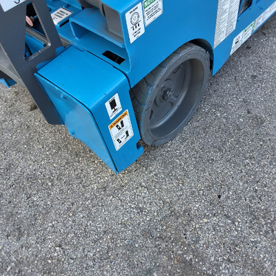 USED 2015 Genie GS-3232
