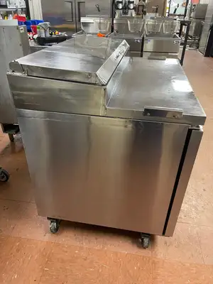 Used Turbo Air Used 44" Turbo Air TPR-44SD Super Deluxe Refrigerated Pizza Prep Table 120V - CC Food Prep Tables Illinois US | Falcon Restaurant Supply #1374983