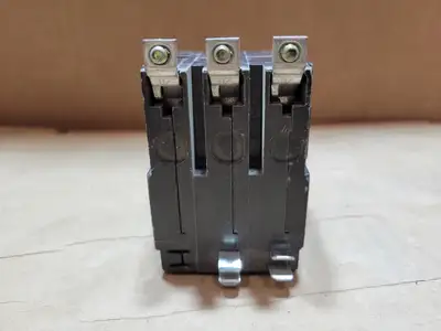 USED SQUARE D QOB360