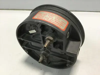 USED DWYER D-200