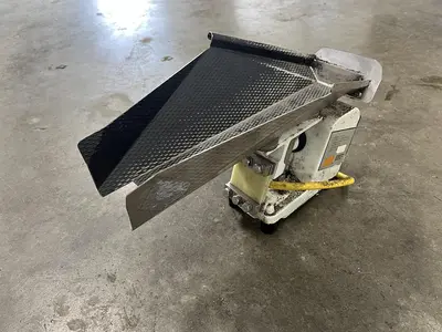 Used 1995 ERIEZ MFG. CO. KHS-5 Vibratory Conveyors British Columbia CA | Steep Hill Equipment Solutions #1354966