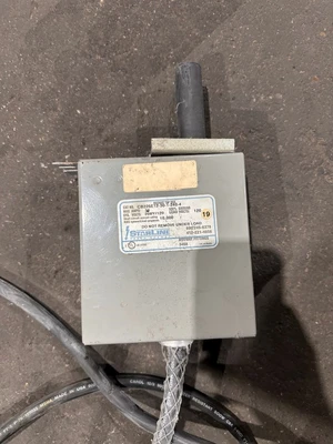 STARLINE CB225E12-30-1-240-4 BUS TAP BOX