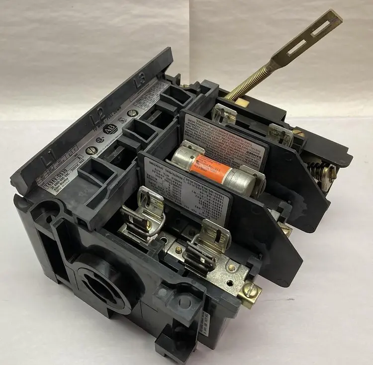 Used ALLEN-BRADLEY 1494V-DS30 Miscellaneous Equipment (Electrical & Power) Ohio US | Surplus Asset Holdings #1244845