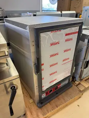 New | in-Stock Metro Old Stock Metro C515-HFC-U C5 1 Series Non-Insulated Heated Holding Cabinet 120V Heated Cabinets & Displays Illinois US | Falcon Restaurant Supply #1375042