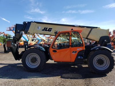 USED 2022 JLG 1255