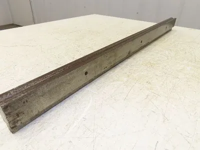 Press Brake Die 32-7/8" Long 90° V 1/2" Tang 1-7/64" W 1-3/4" H 11/32x3/16" V