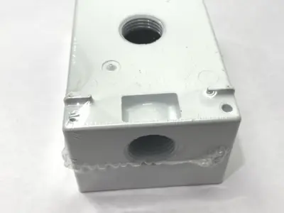 NEW THOMAS & BETTS WHITE OUTLET BOX THREE HOLE 1/2"