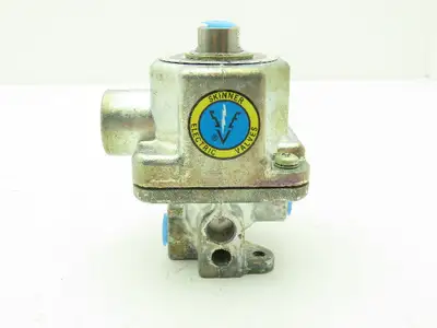 Honeywell Skinner A4LR2152 Solenoid Valve 3-Way NC 120V 150 PSI 1/4" NPT