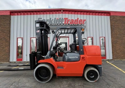 USED 2011 TOYOTA 7FGCU70