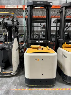 USED 2016 CROWN SP4000
