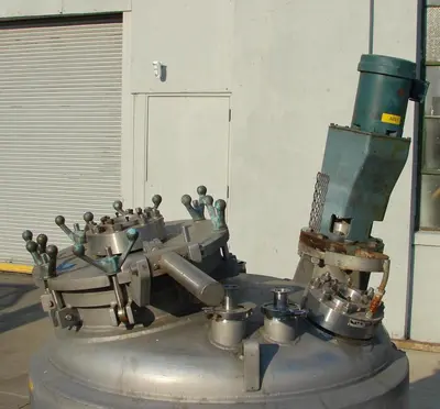SPC4381  Reactor 200 gallon Mueller chemical reactor, 50 psi internal, 150 psi jacket, 1 hp agitator