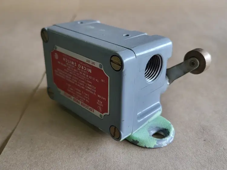 Used HONEYWELL EX-AR Switchgears British Columbia CA | Lenmark #240704