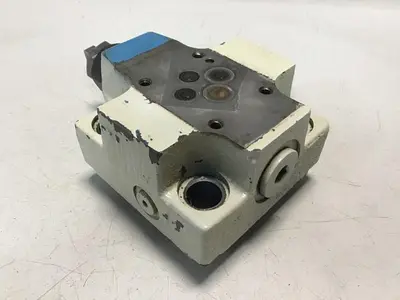 USED VICKERS CVCS25C1S2W24510