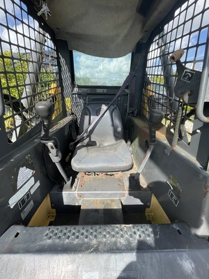 Used 2004 NEW HOLLAND LS 180 Skid Steer Loaders Florida US | Proxy Equipment #1377902