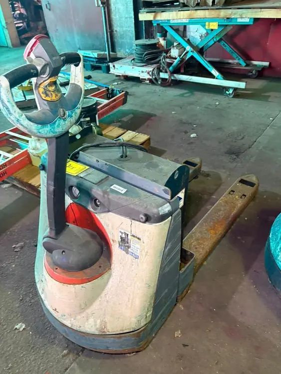 Used _UNKNOWN_ _UNKNOWN_ Electric Pallet Trucks Ohio US | Myron Bowling Auctioneers Inc #1504508