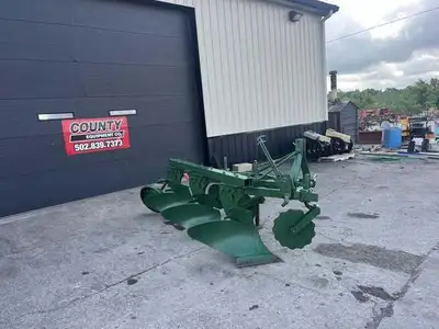 JOHN DEERE 3 BOTTOM PLOW Plow | County Equipment Company LLC (5)